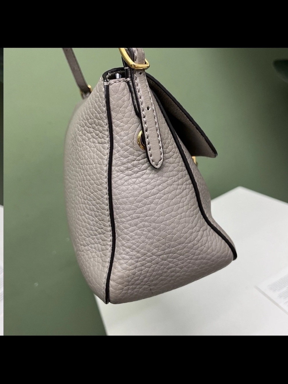 Mulberry Taupe Pebbled Leather Shoulder Bag with Gold Hardware - Picture 6 of 15